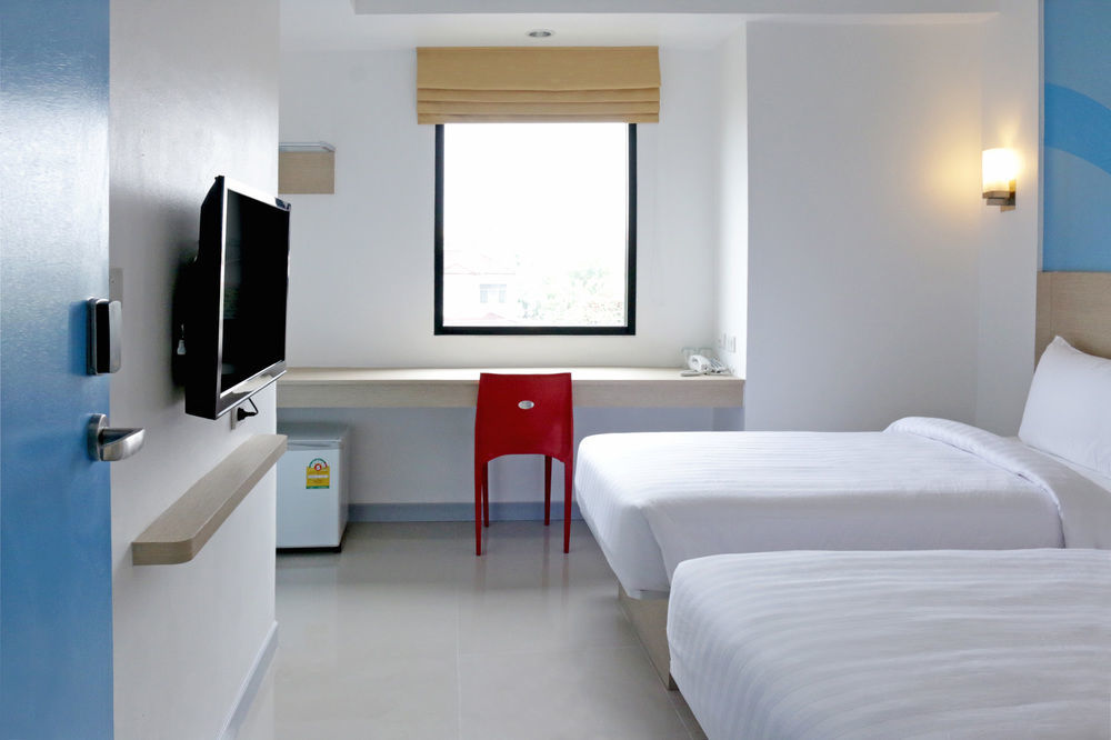 Hop Inn Lampang Exterior foto
