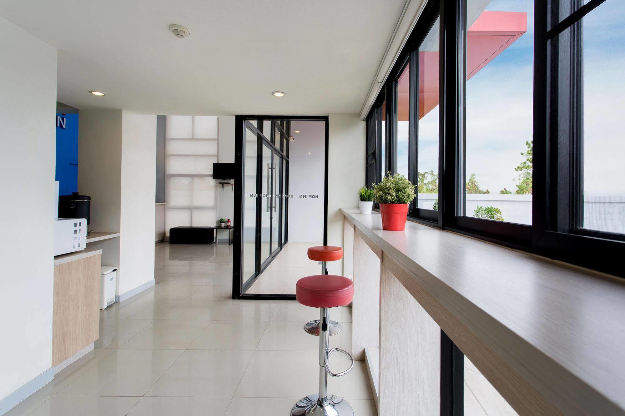 Hop Inn Lampang Exterior foto